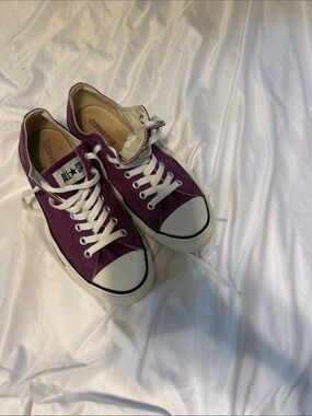 Converse Low Top Sneakers - Plum and White